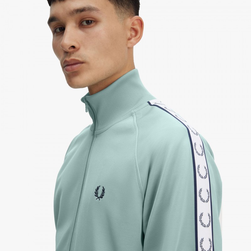 Fred Perry Taped Track - J4620 959 - Fuxia, Urban Tribes United