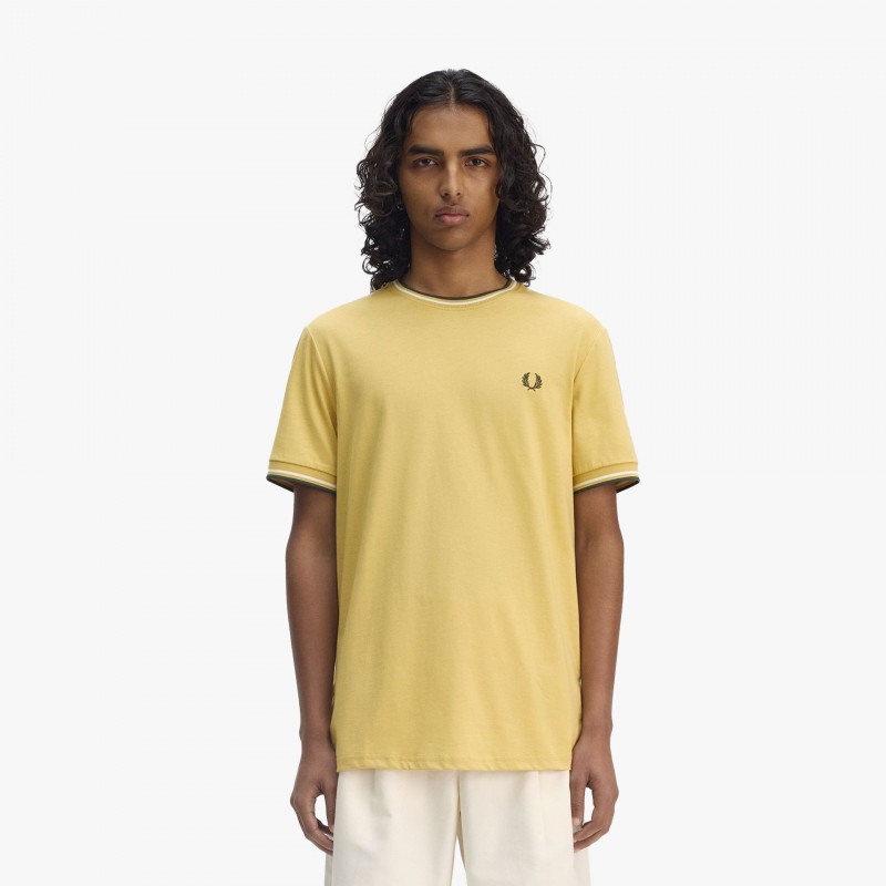 Fred Perry Twin Tipped - M1588 Y33 - Fuxia, Urban Tribes United