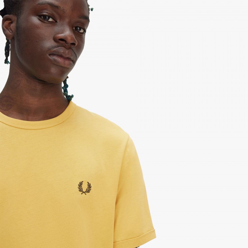 Fred Perry Ringer - M3519 Y94 - Fuxia, Urban Tribes United