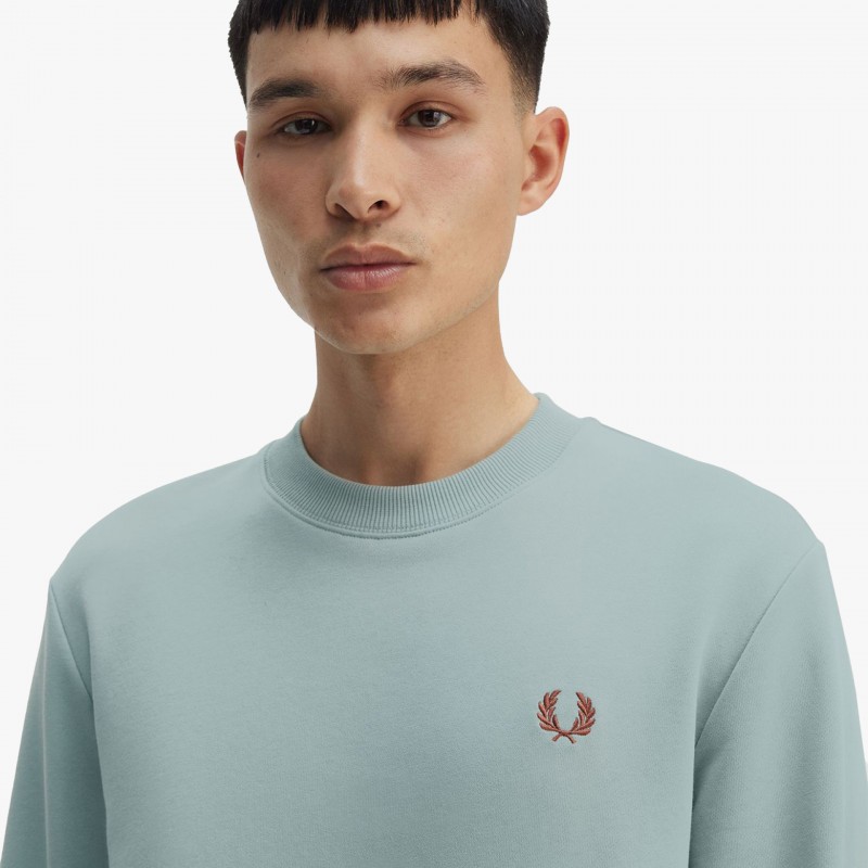 Fred Perry Crew Neck - M7535 X06 - Fuxia, Urban Tribes United