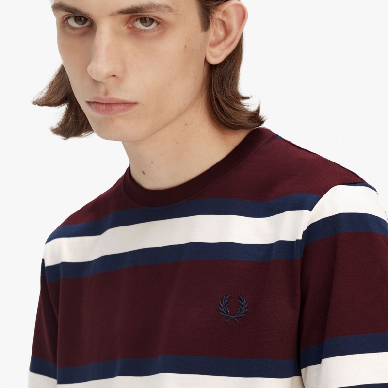 Fred Perry  Bold Stripe - M9852 K22 - Fuxia, Urban Tribes United