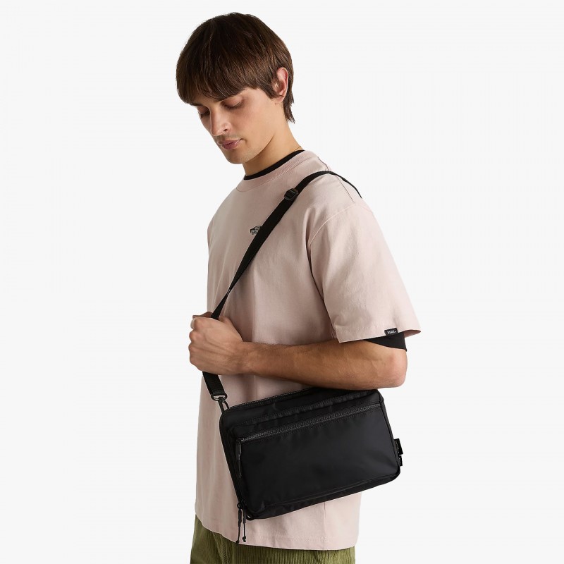 Vans Bail Convertible Cross Body - VN000MP4BLK - Fuxia, Urban Tribes United