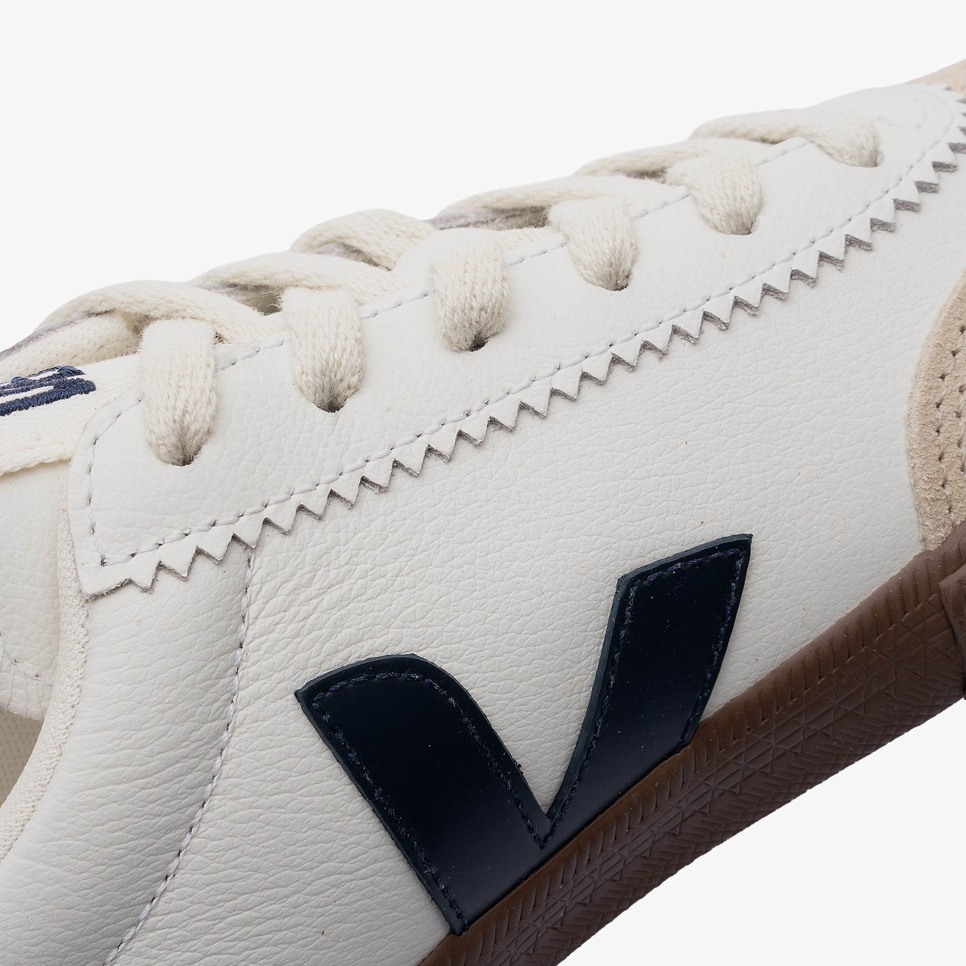 Veja Volley O.T. Leather