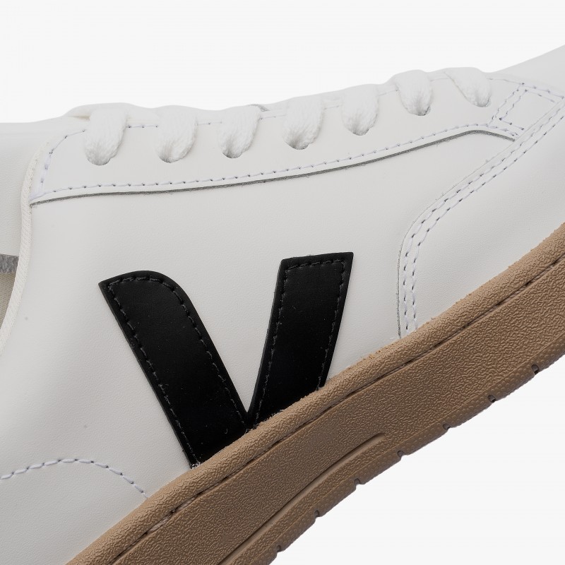 Veja V-12 Leather - XD0203640 - Fuxia, Urban Tribes United