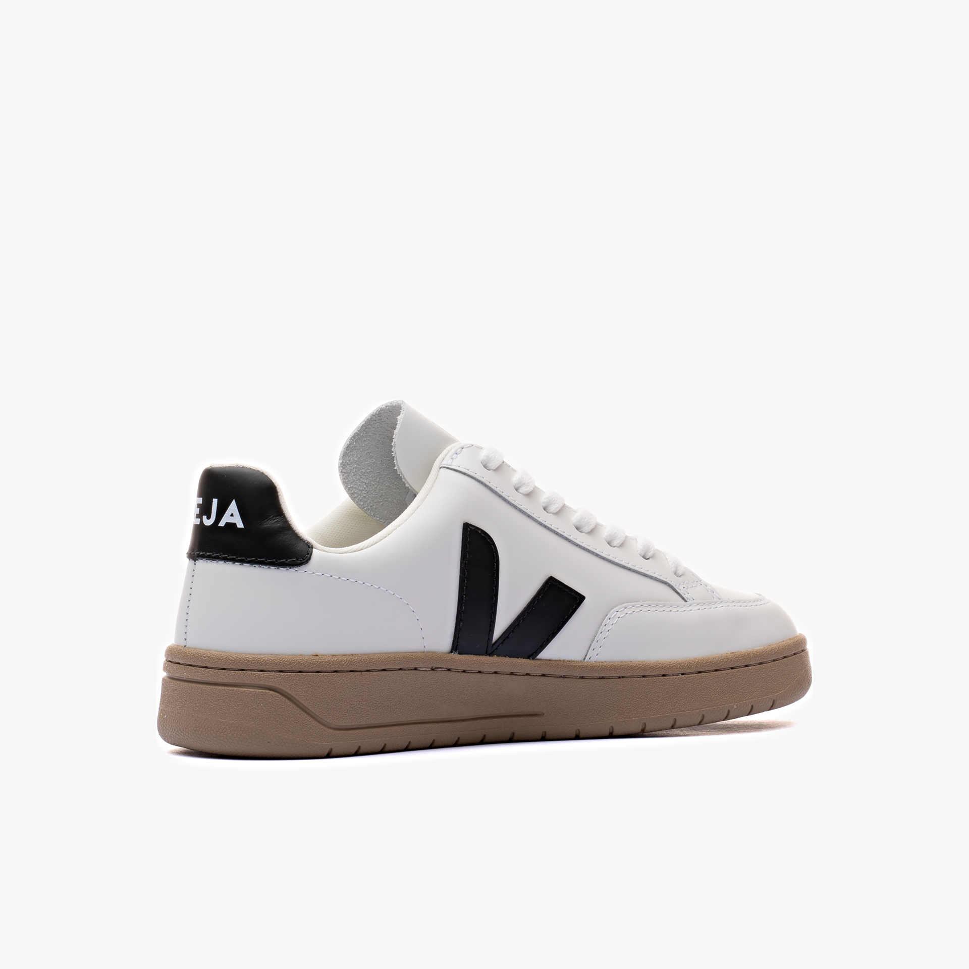 Veja V-12 Leather