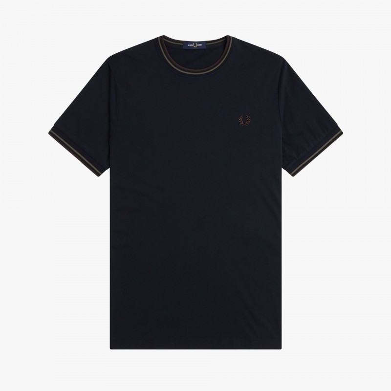 Fred Perry Twin Tipped - M1588 W65 - Fuxia, Urban Tribes United