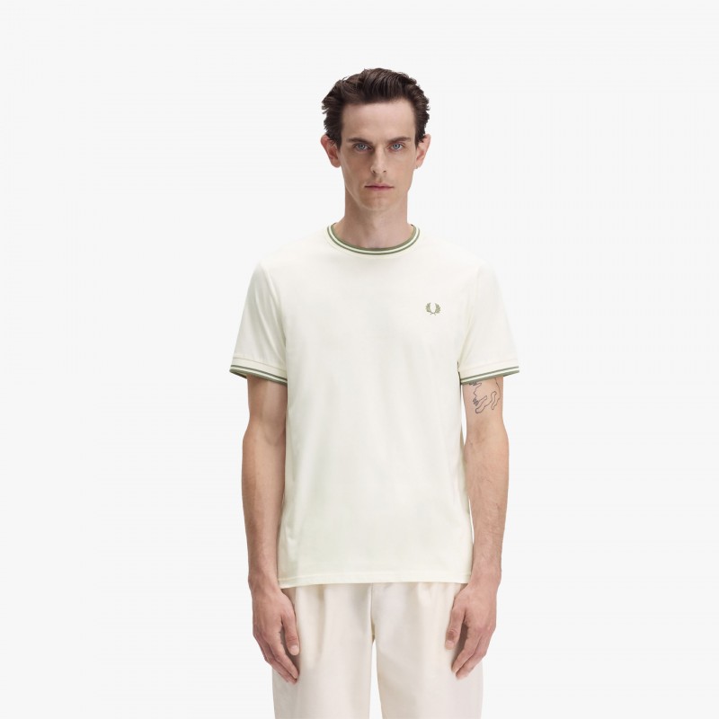 Fred Perry Twin Tipped - M1588 Y54 - Fuxia, Urban Tribes United