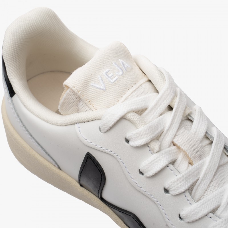 Veja V-10 Prime Veja V-10 Prime - VI0220738 - Fuxia, Urban Tribes United