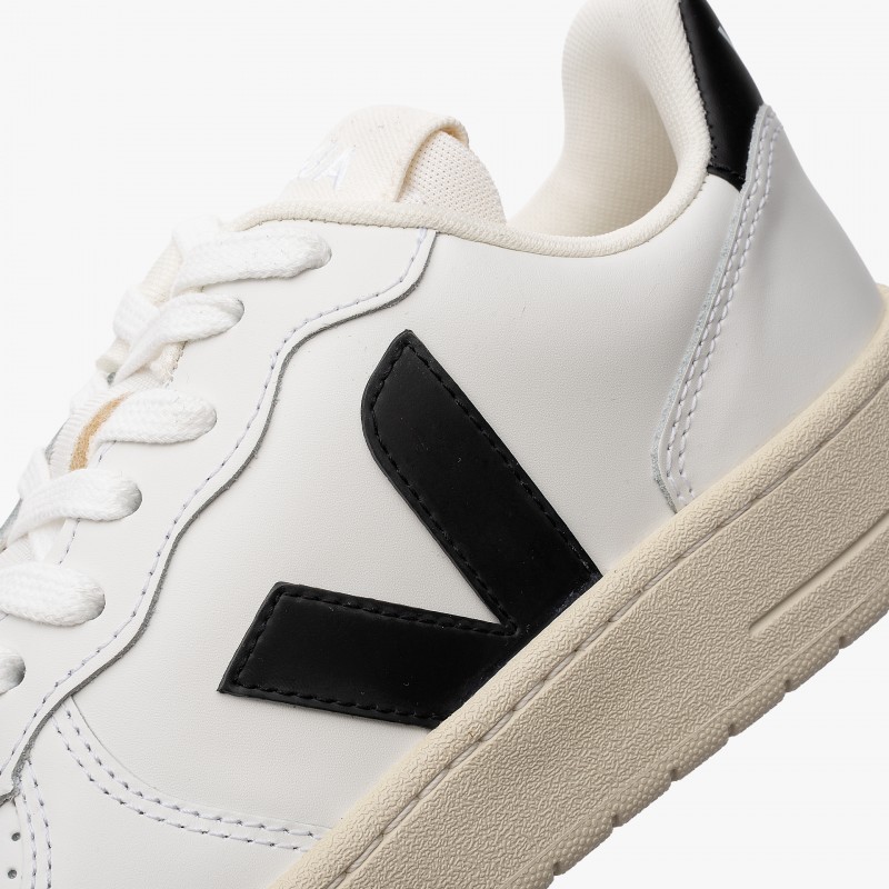 Veja V-10 Prime Veja V-10 Prime - VI0220738 - Fuxia, Urban Tribes United