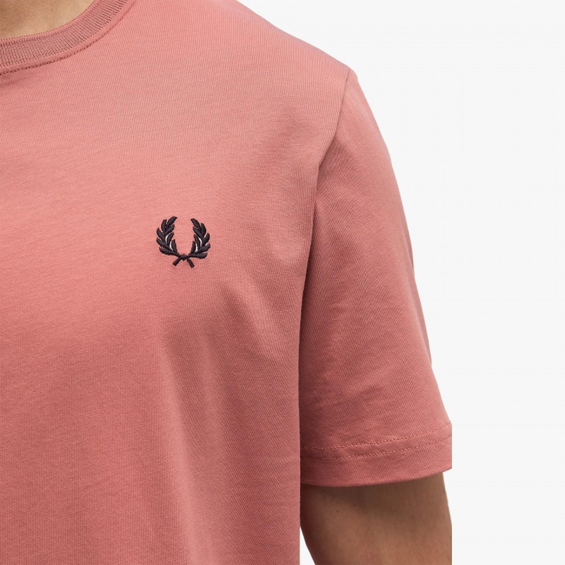 Fred Perry Crew Neck - M1600 X90 - Fuxia, Urban Tribes United