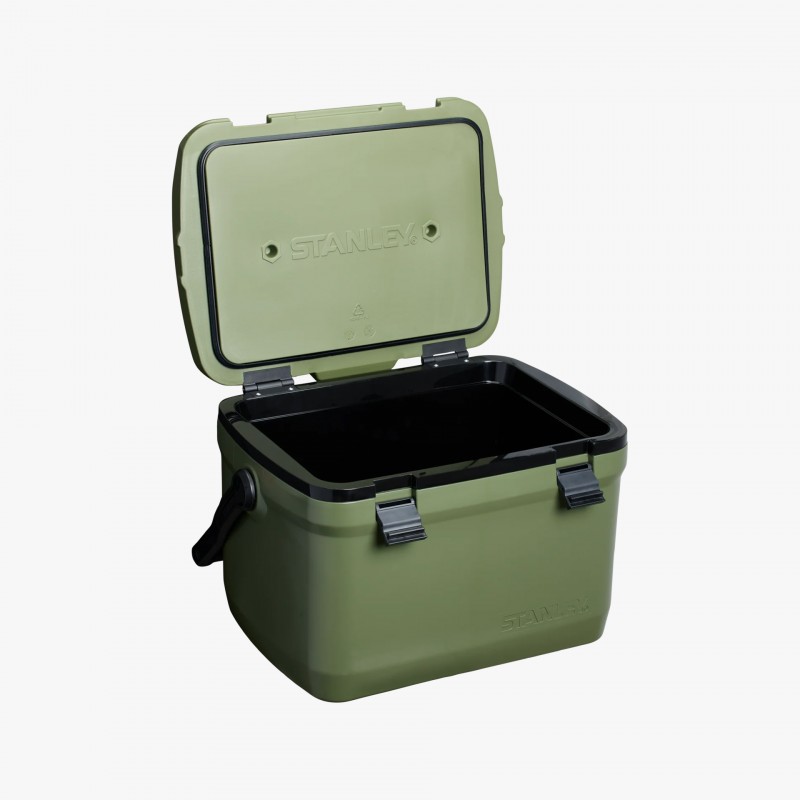 Stanley The Easy-Carry Outdoor Cooler 15.1L / 16QT - 10 01623 236 - Fuxia, Urban Tribes United