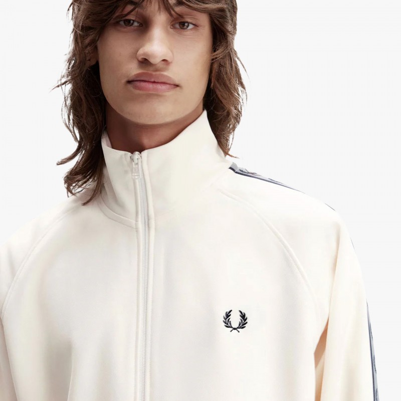 Fred Perry Contrast Tape - J5557 729 - Fuxia, Urban Tribes United