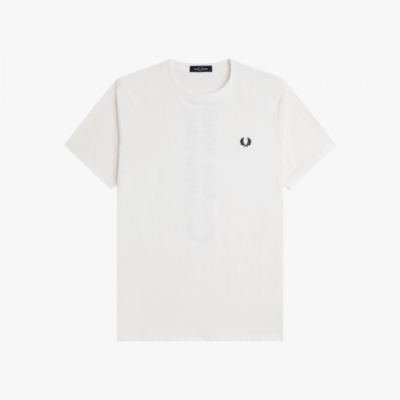 Fred Perry Bold Branding - M1303 129 - Fuxia, Urban Tribes United