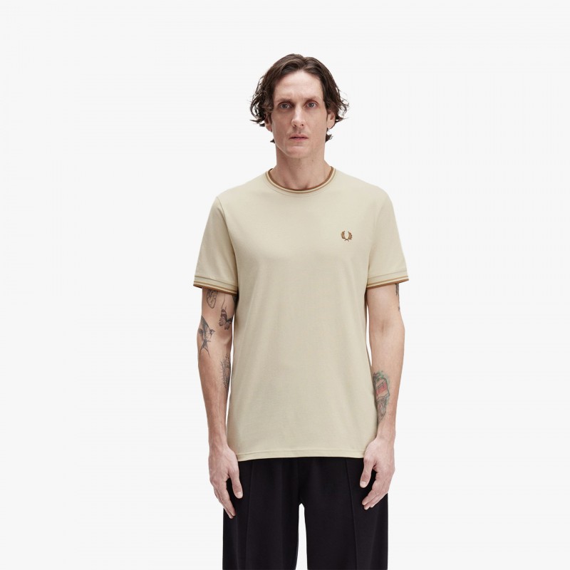 Fred Perry Twin Tipped - M1588V Z53 - Fuxia, Urban Tribes United