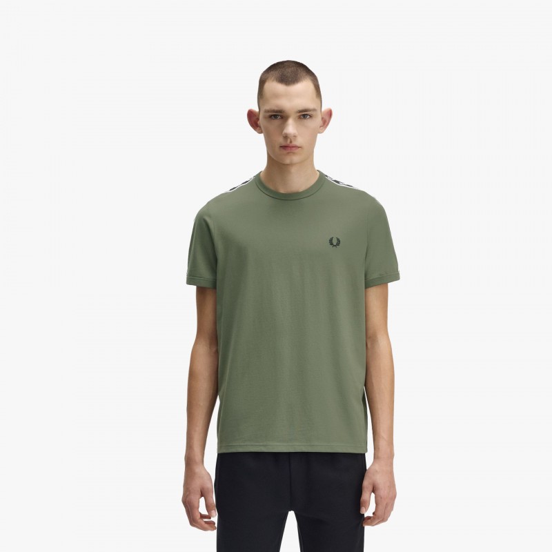Fred Perry Contrast Tape Ringer - M4613 Z50 - Fuxia, Urban Tribes United
