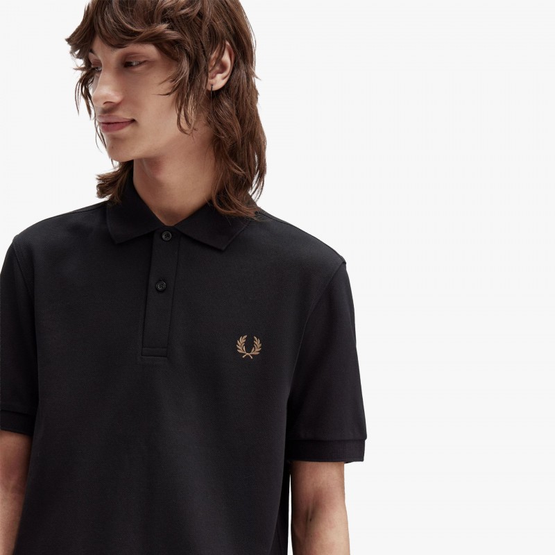 Fred Perry Slim Fit Basico - M6000 S77 - Fuxia, Urban Tribes United