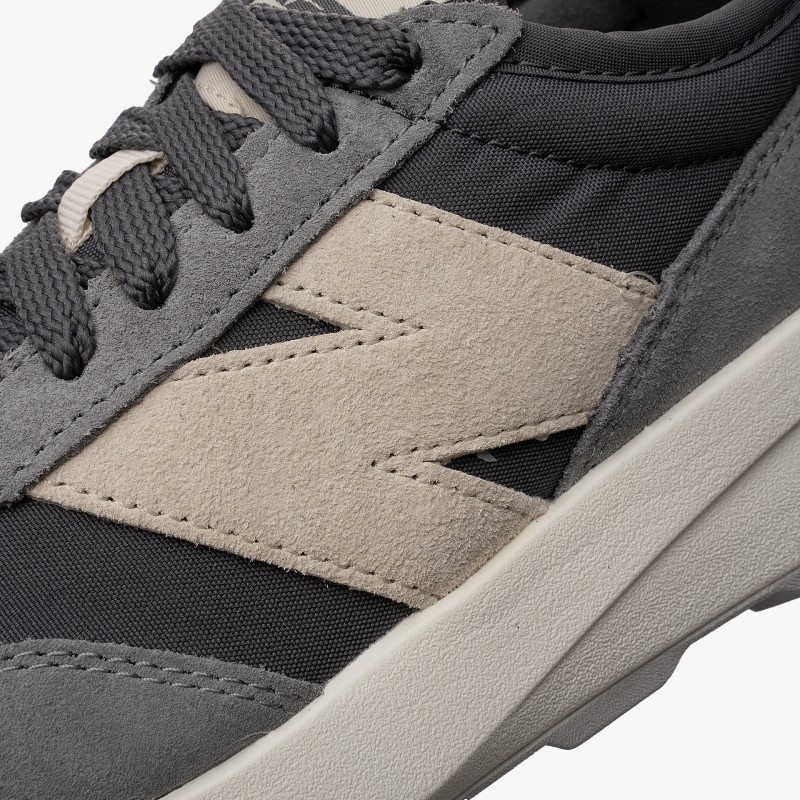 New Balance U370v1 - U370 PD - Fuxia, Urban Tribes United