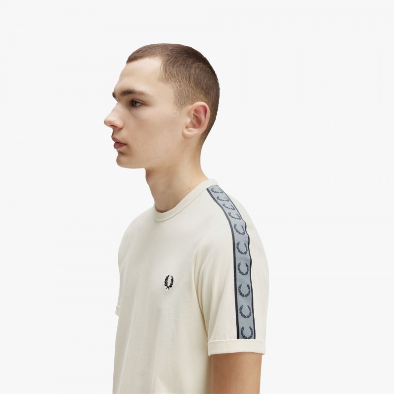 Fred Perry Contrast Tape Ringer - M4613 729 - Fuxia, Urban Tribes United