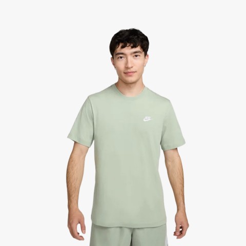 Nike Sportswear Club