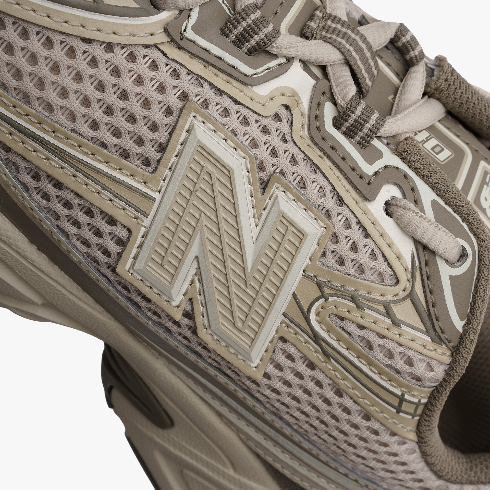 New Balance U740