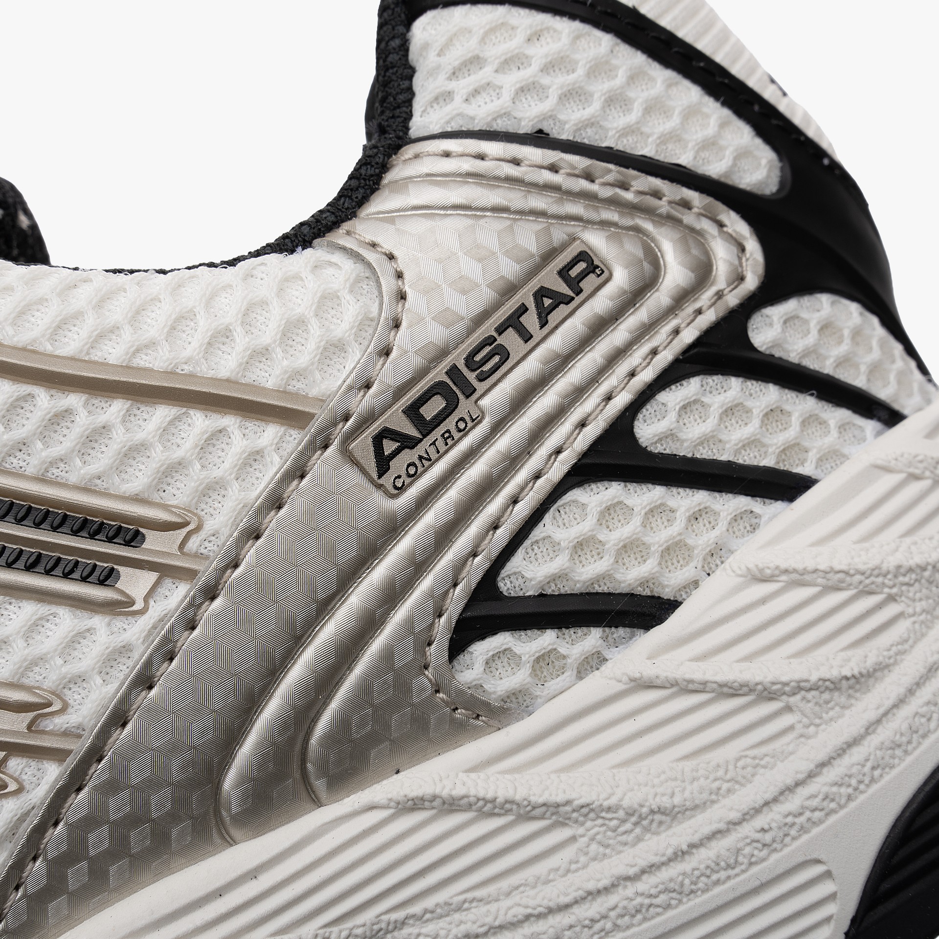 adidas Adistar Control 3