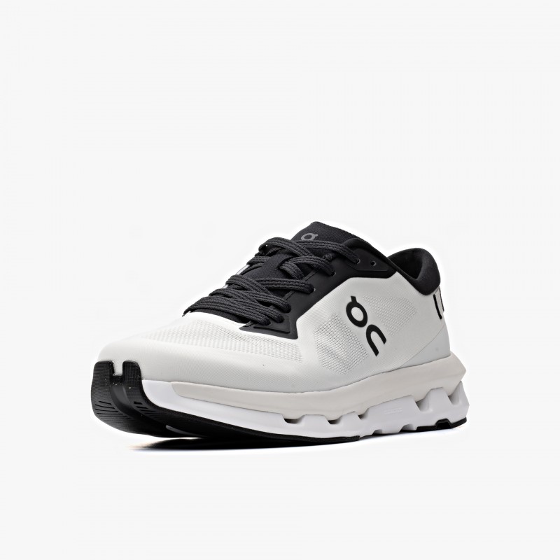 On Cloudzone - 3MF10081926C - Fuxia, Urban Tribes United