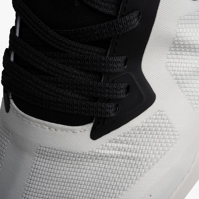 On Cloudzone - 3MF10081926C - Fuxia, Urban Tribes United