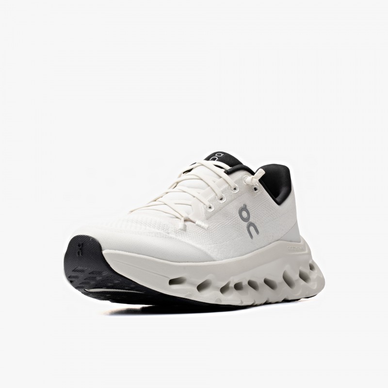 On Cloudtilt - 3WE10052531C - Fuxia, Urban Tribes United