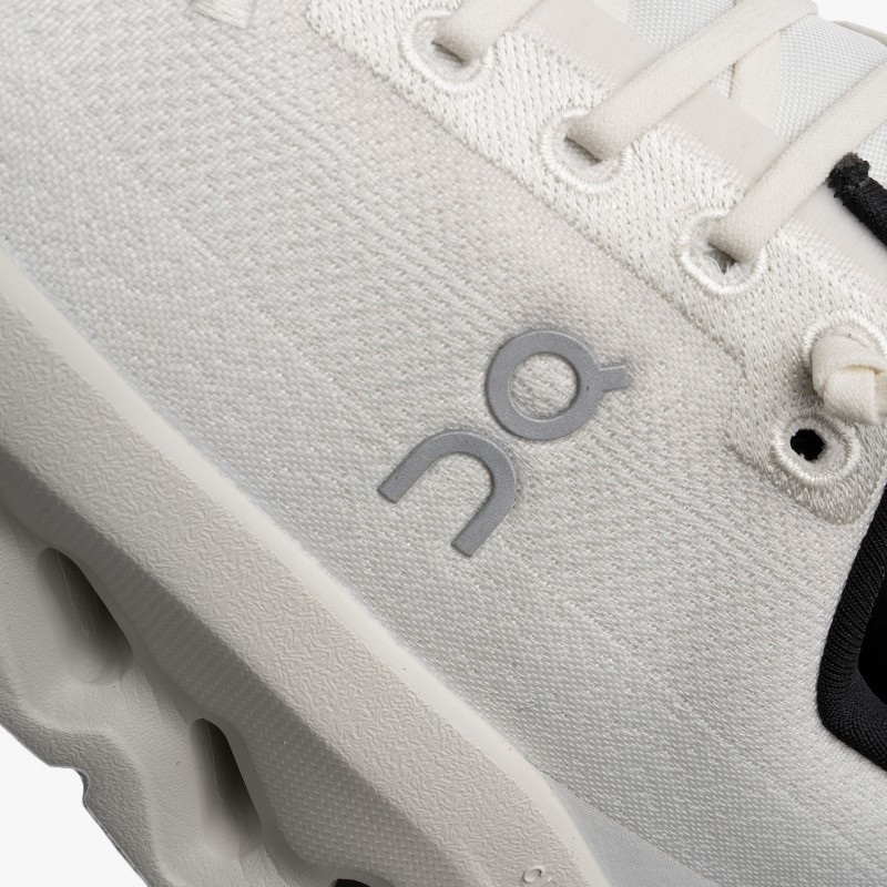 On Cloudtilt - 3WE10052531C - Fuxia, Urban Tribes United