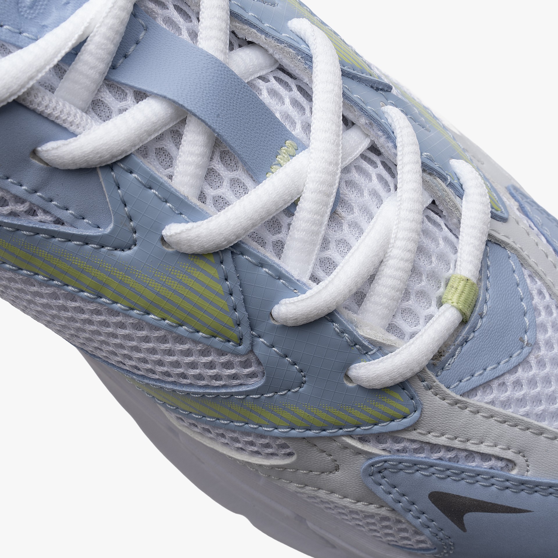 Lacoste L003 Neo Shot