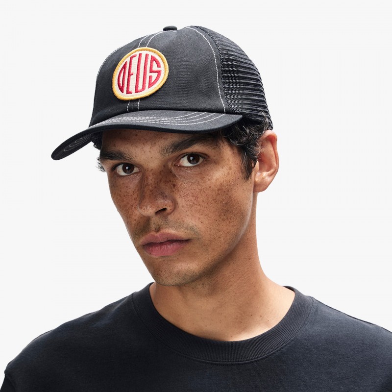 Deus Ex Machina Pill Trucker - D261MHA332 BLK - Fuxia, Urban Tribes United