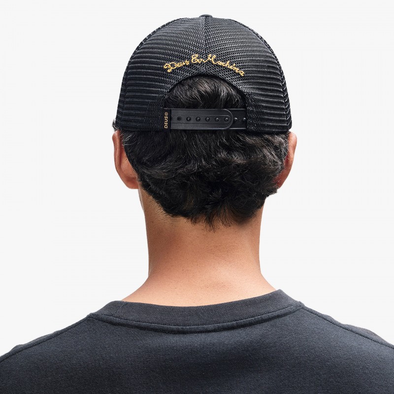 Deus Ex Machina Pill Trucker - D261MHA332 BLK - Fuxia, Urban Tribes United