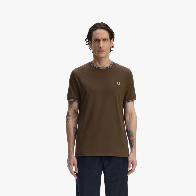 Fred Perry Twin Tipped - M1588V 49A - Fuxia, Urban Tribes United