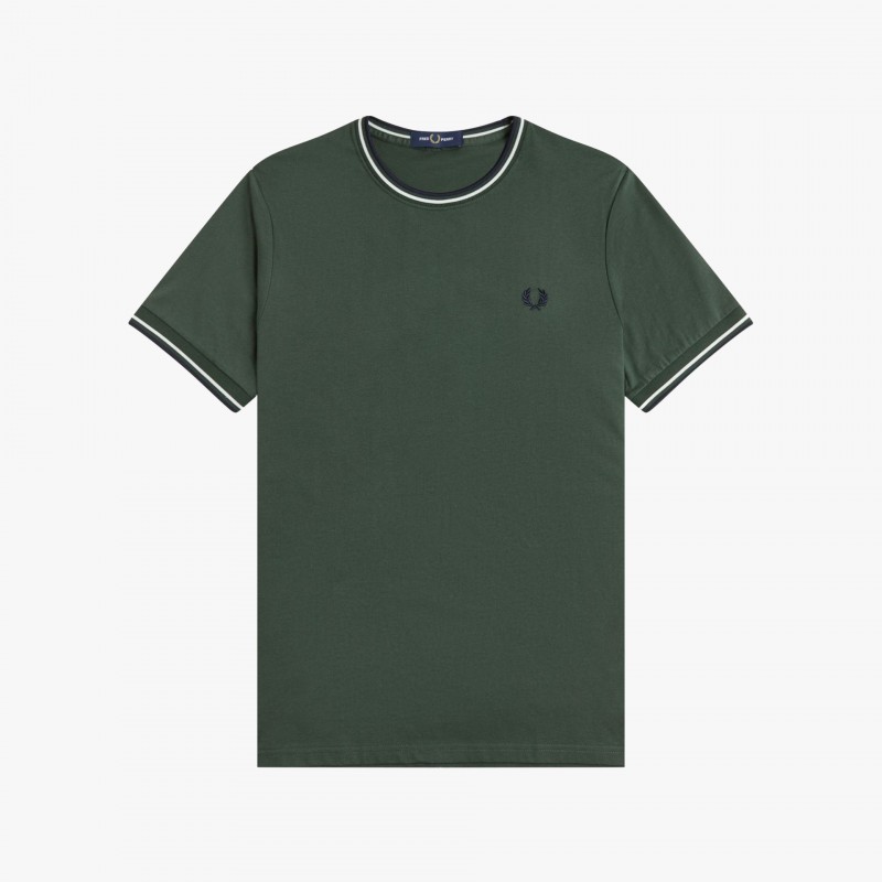 Fred Perry Twin Tipped - M1588V 53A - Fuxia, Urban Tribes United