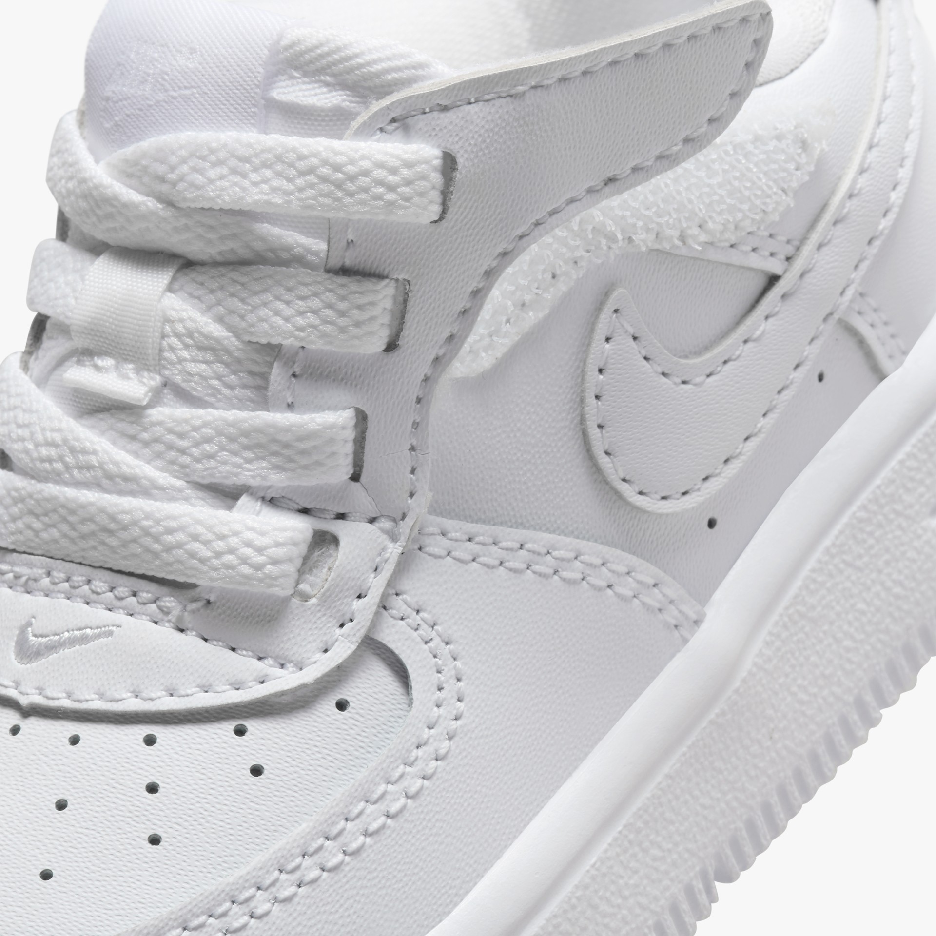 Nike Air Force 1 Low