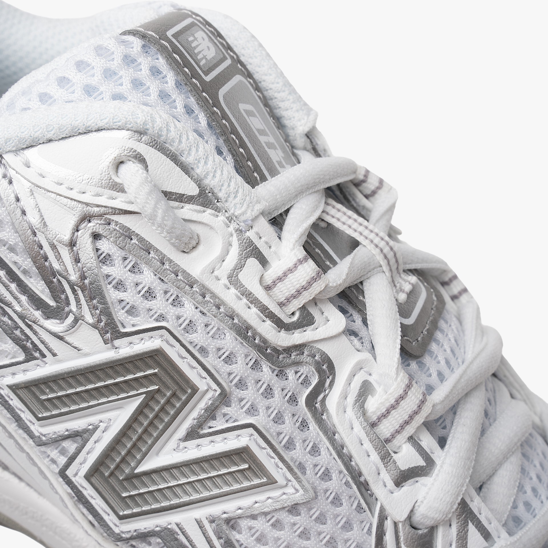 New Balance U740