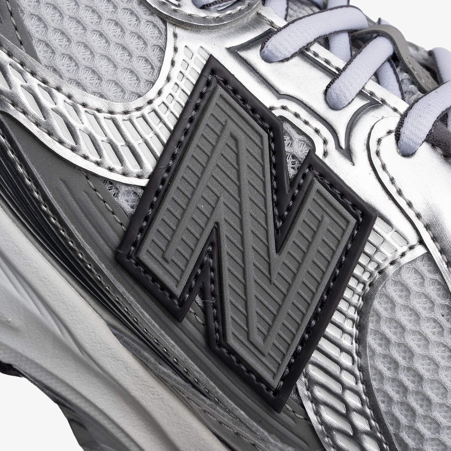 New Balance 210