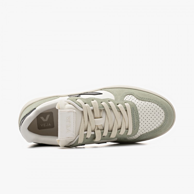 Veja V-10 Leather Veja V-10 Leather - VI0220500 - Fuxia, Urban Tribes United