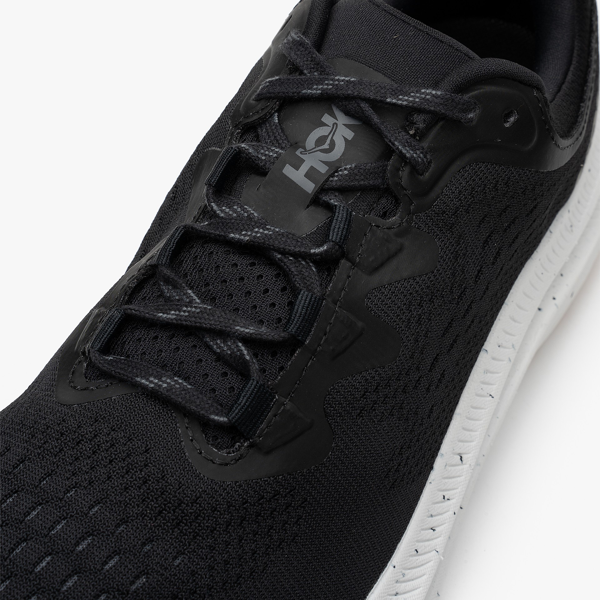 HOKA Kawana 2