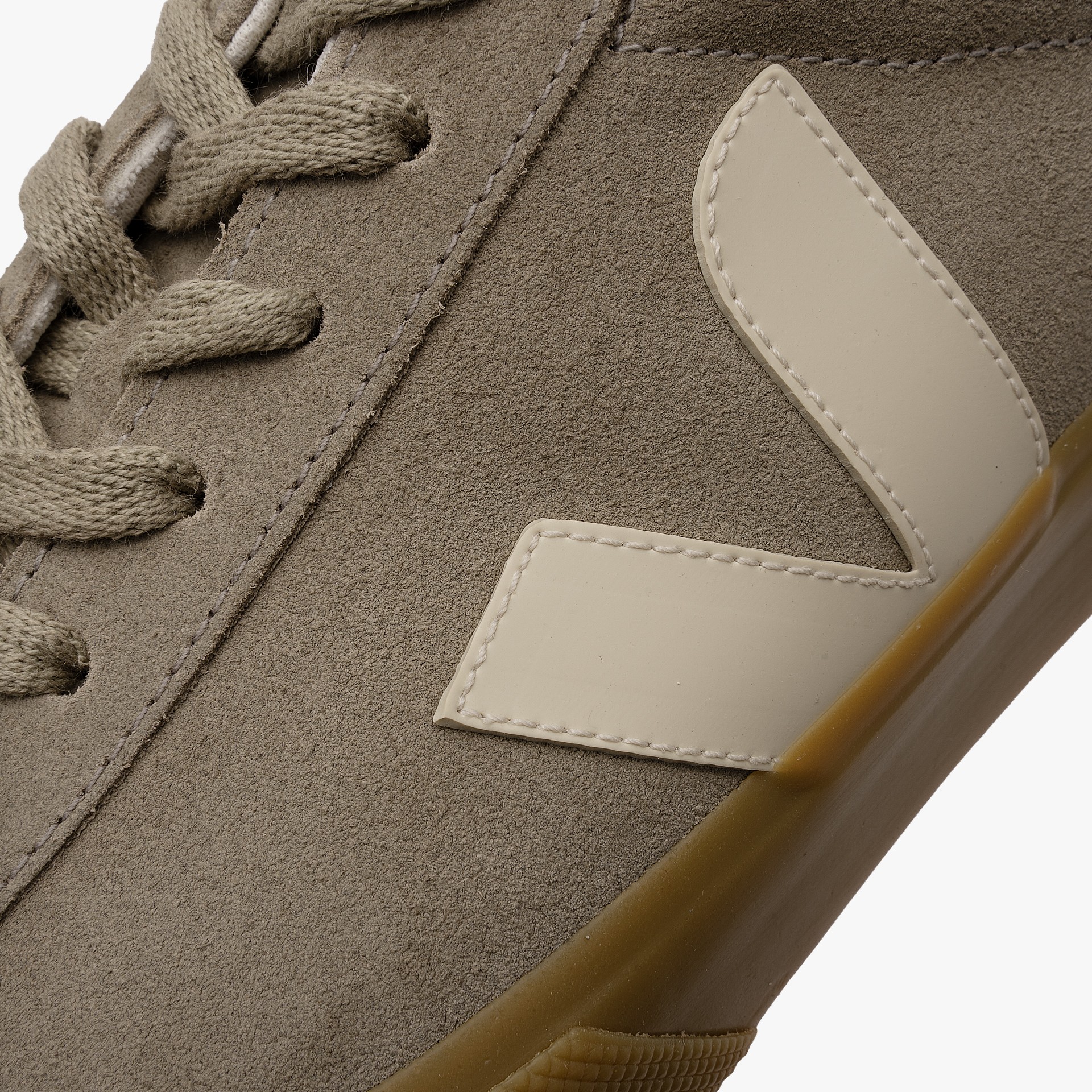 Veja Campo Suede