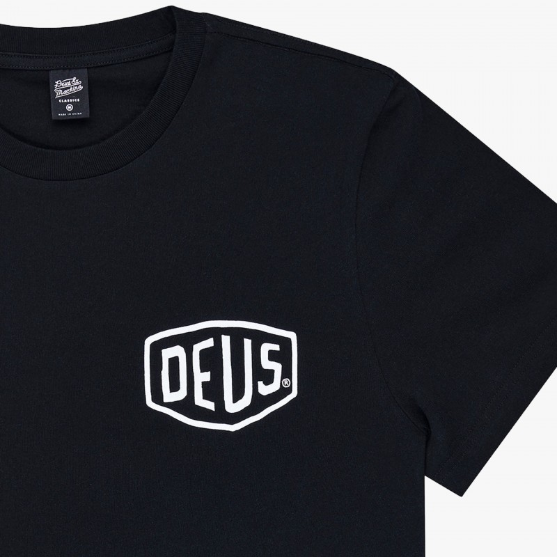 Deus Ex Machina Camperdown Address - D261MTS123 BLA - Fuxia, Urban Tribes United