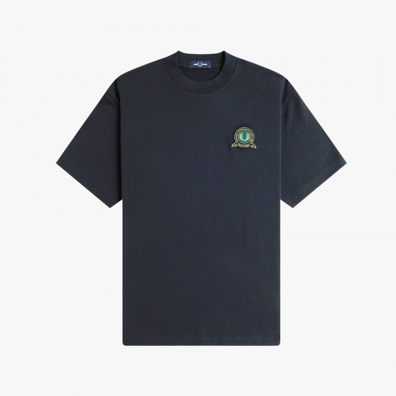 Fred Perry Tennis Badge - M1312 608 - Fuxia, Urban Tribes United