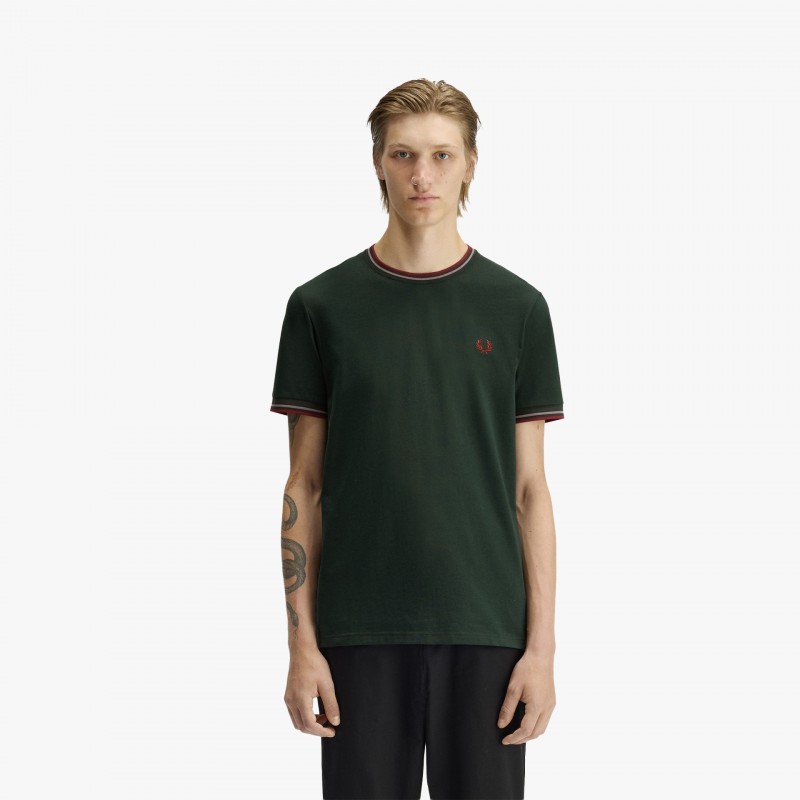 Fred Perry Twin Tipped Fred Perry Twin Tipped - M1588V 85A - Fuxia, Urban Tribes United