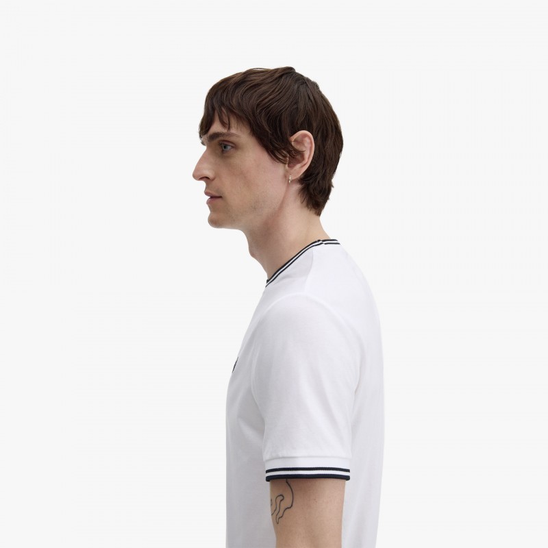 Fred Perry Twin Tipped Fred Perry Twin Tipped - M1588V 100 - Fuxia, Urban Tribes United