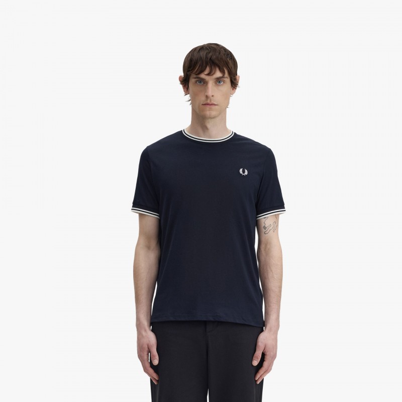 Fred Perry Twin Tipped - M1588V 795 - Fuxia, Urban Tribes United