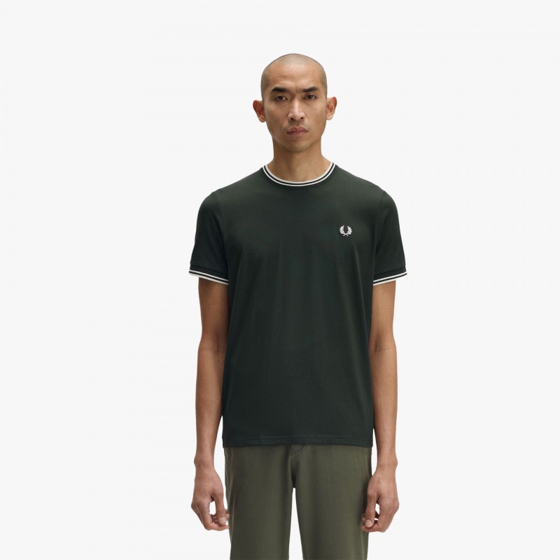 Fred Perry Twin Tipped - M1588V T50 - Fuxia, Urban Tribes United