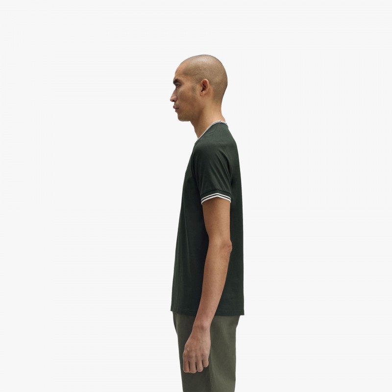 Fred Perry Twin Tipped - M1588V T50 - Fuxia, Urban Tribes United