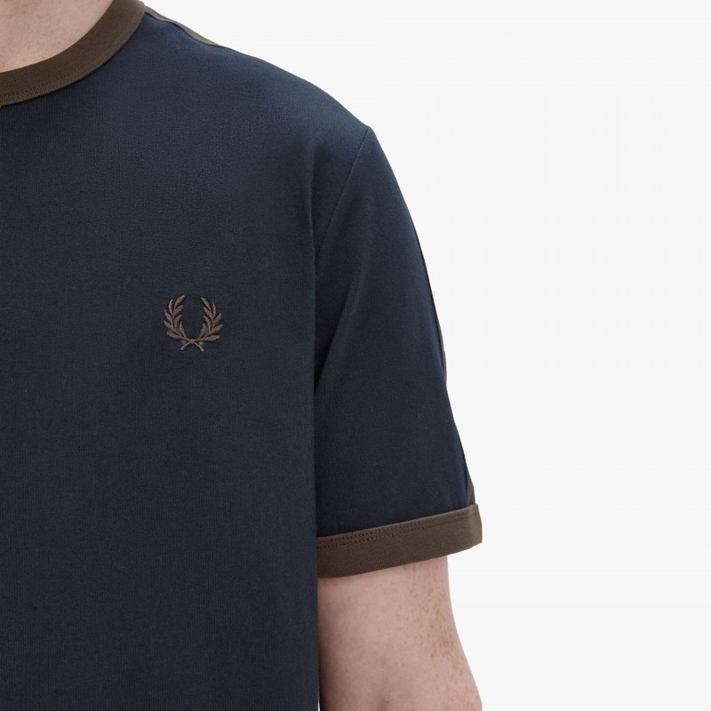 Fred Perry Contrast Tape Ringer Fred Perry Contrast Tape Ringer - M4613 40A - Fuxia, Urban Tribes United