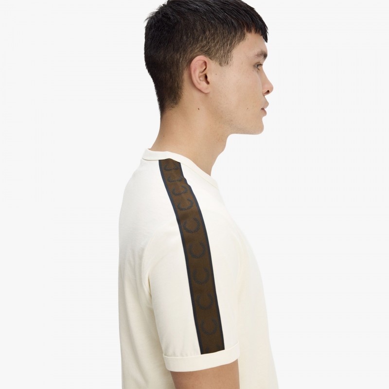 Fred Perry Contrast Tape Ringer Fred Perry Contrast Tape Ringer - M4613 42A - Fuxia, Urban Tribes United
