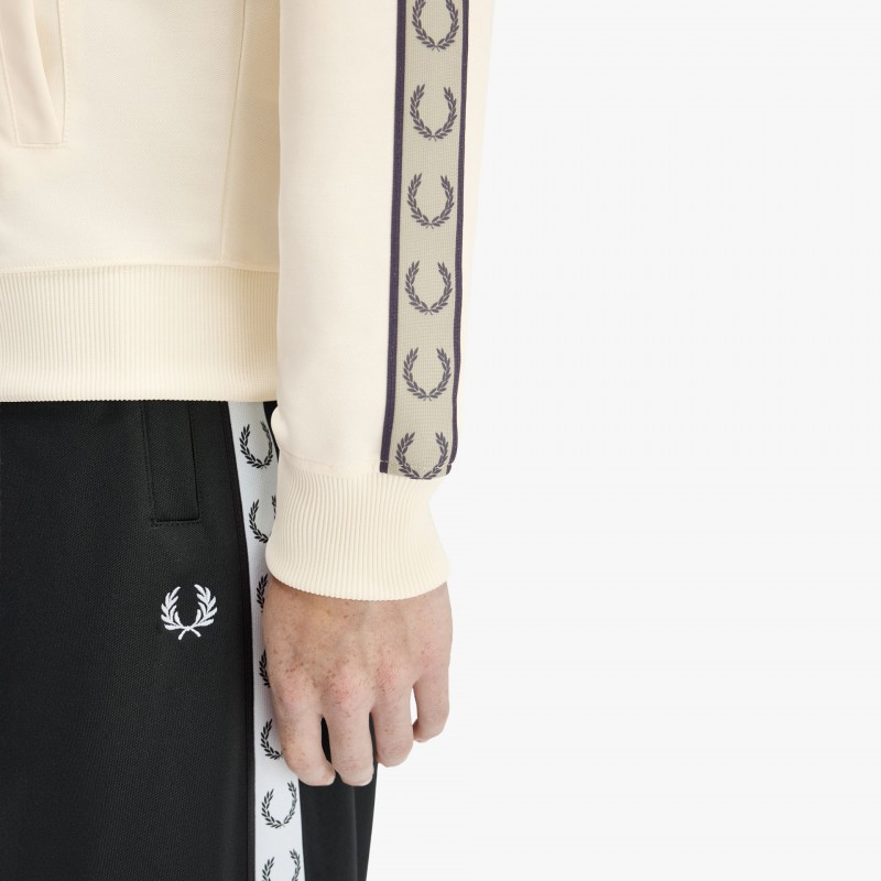 Fred Perry Contrast Tape Fred Perry Contrast Tape - J5557 34B - Fuxia, Urban Tribes United